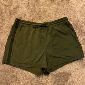 Athleta Expedition Shorts